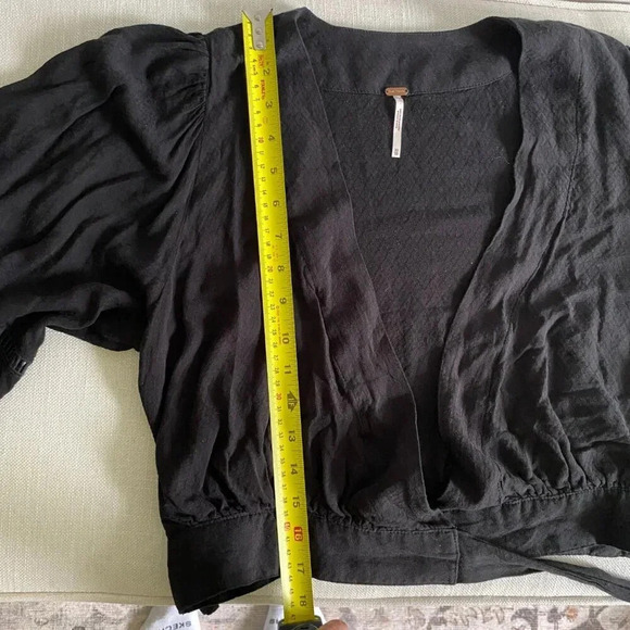 FREE People Black Dream Girl Wrap Puff Sleeve Tie Crop Blouse Size XS - Picture 9 of 11